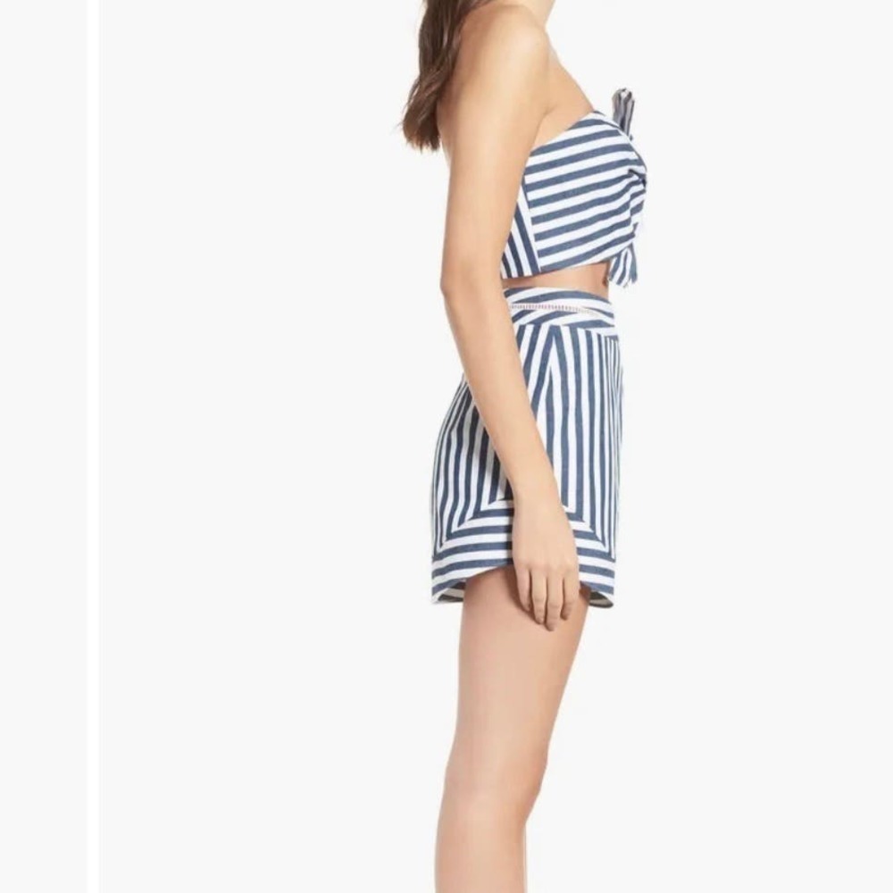 WAYF 2-Piece Set Durham Knotted Bow Tube Top and Chester Short in Navy Stripe - Picture 3 of 12